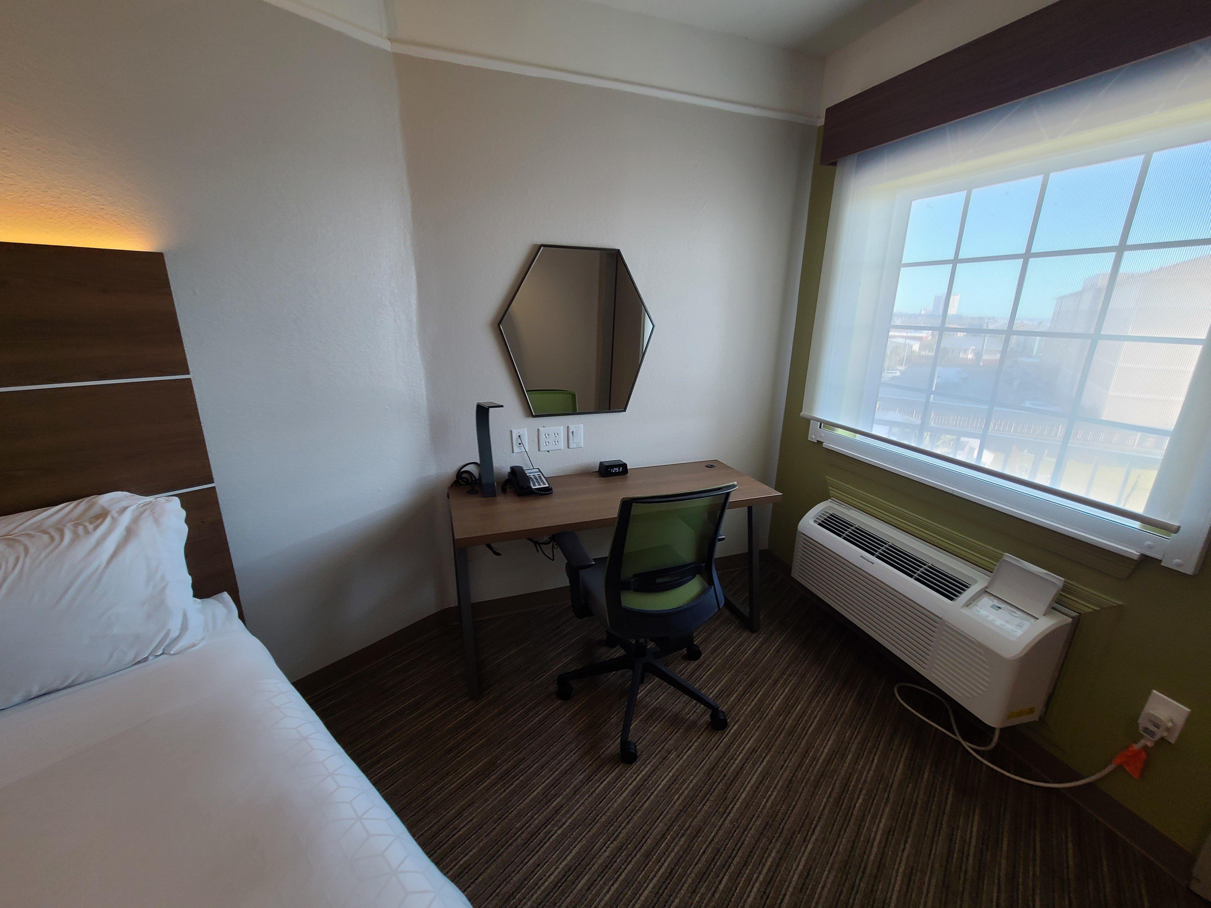 Holiday Inn Express Hotel Galveston West-Seawall By Ihg Экстерьер фото