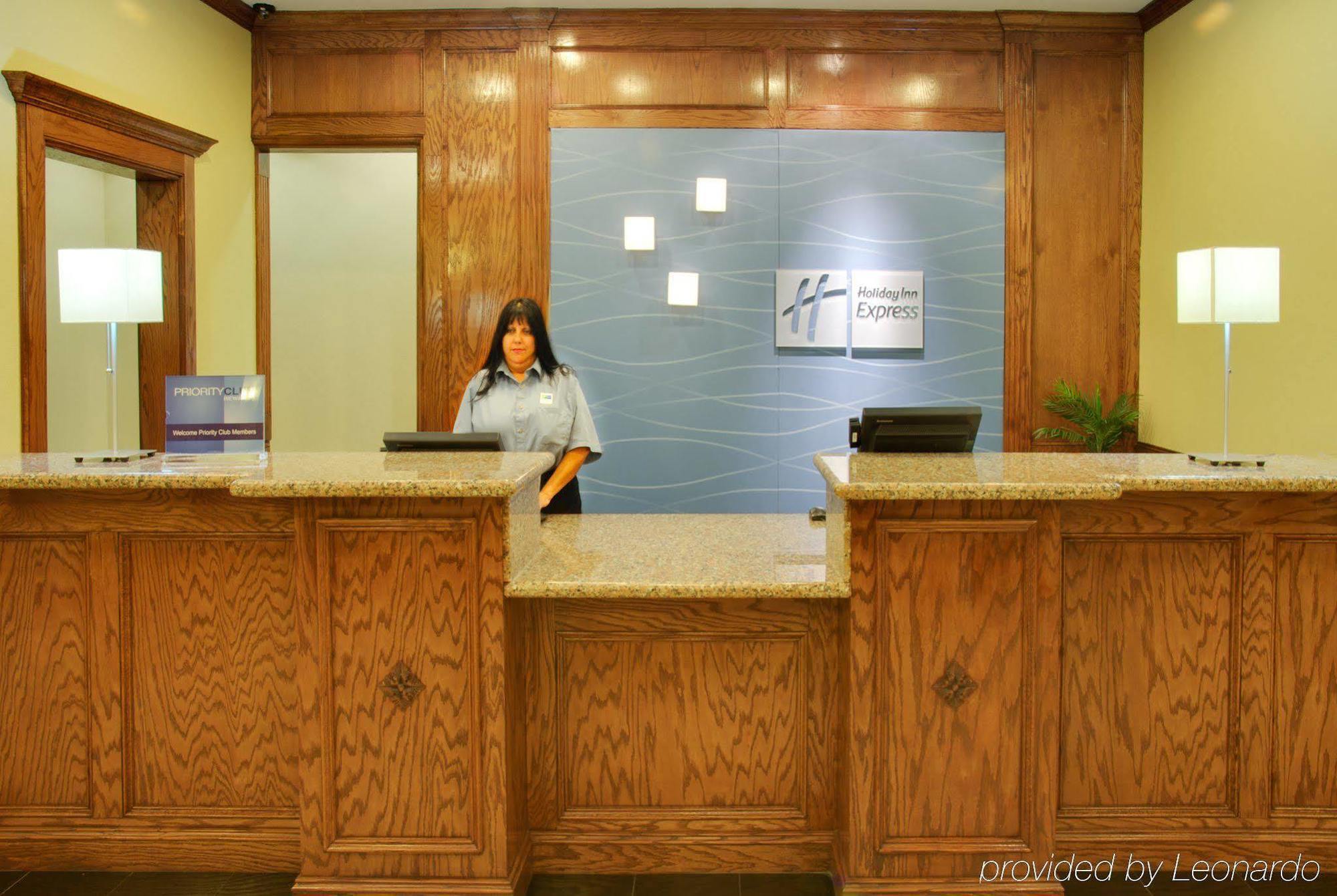 Holiday Inn Express Hotel Galveston West-Seawall, An Ihg Hotel Интерьер фото